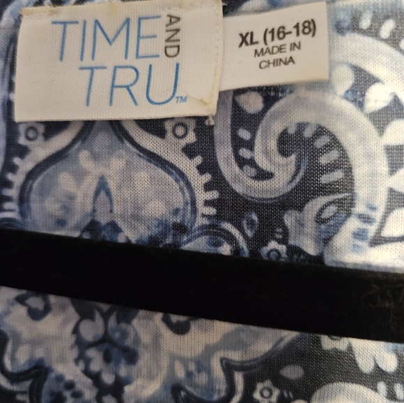 Time and Tru Blouse XL (16-18) NWOT - Picture 7 of 7